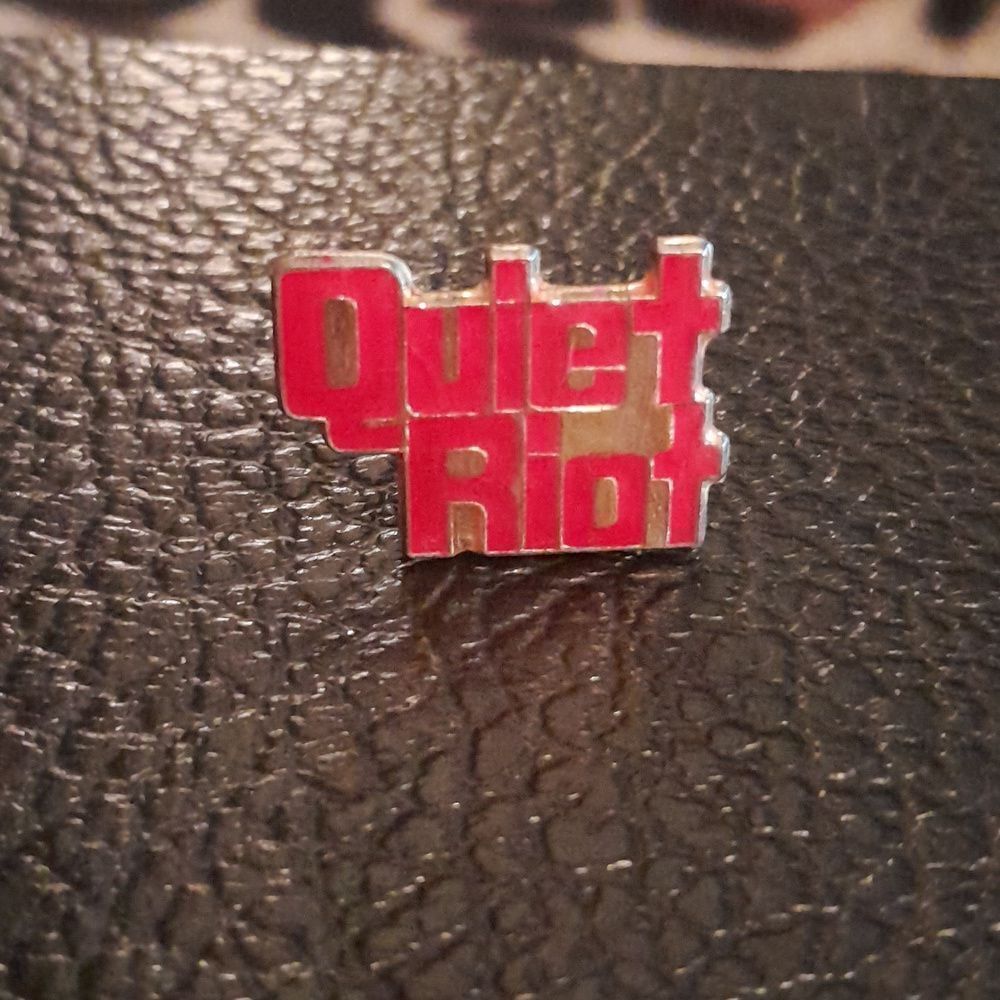 !!Quiet Riot 1980's Vintage Metal Lapel Pin